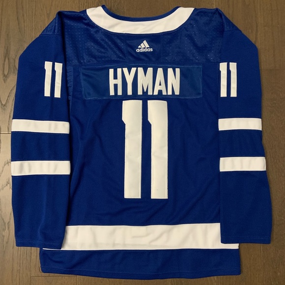 Maple Leafs Zach Hyman #11 Jersey - Picture 2 of 5